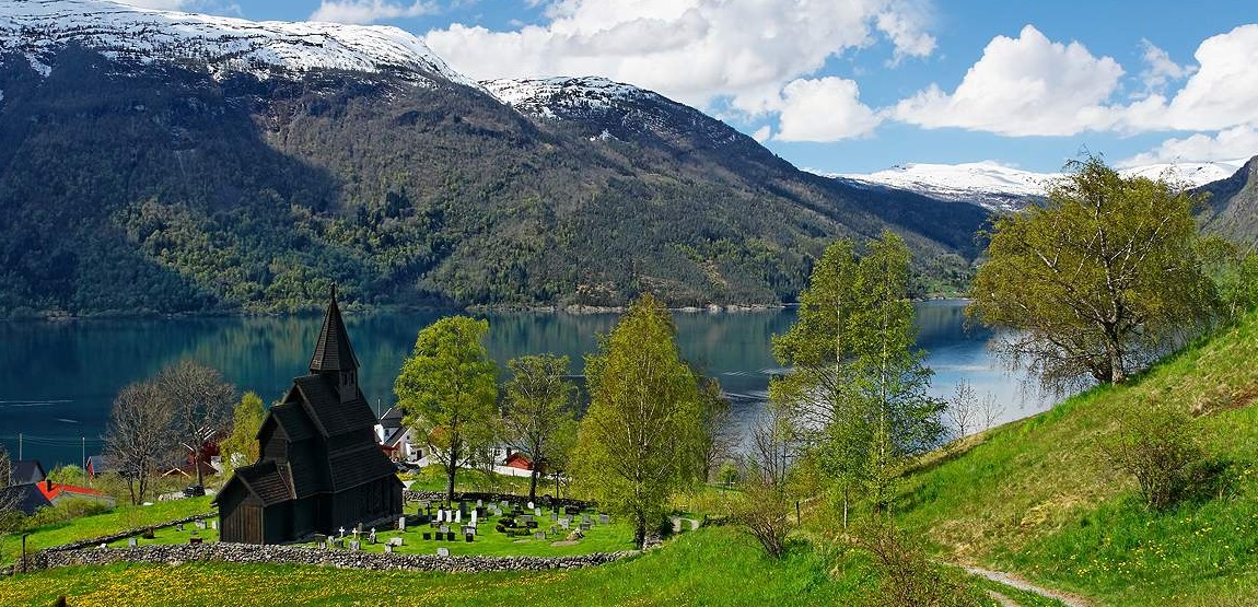 Urnes & Hopperstad, las iglesias medievales del Sognefjord : Barbiegirl  Travels & Arts