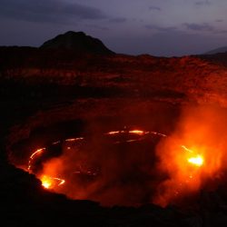 El volcán Erta Ale en el Danakil