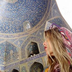 La mitad del mundo está en Isfahan, Irán